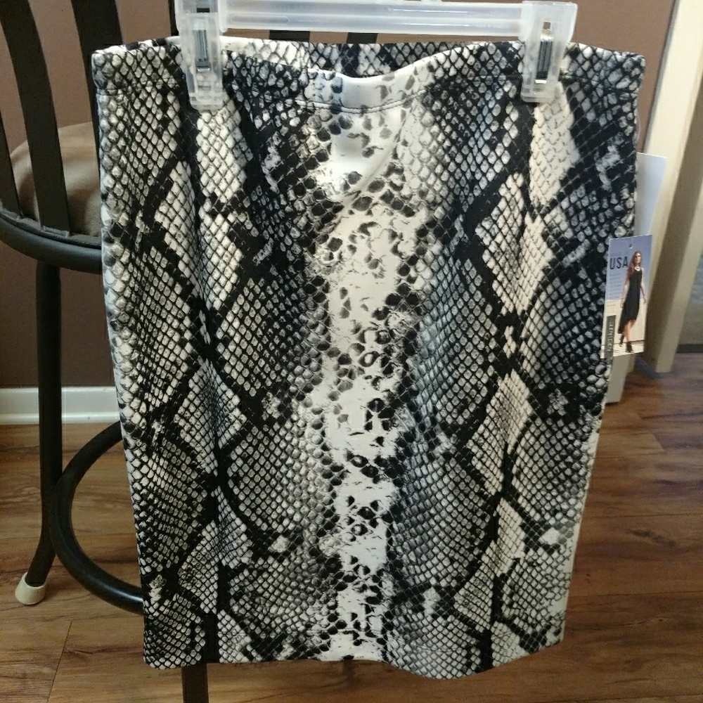 Karen Kane Urban Jungle Print Skirt